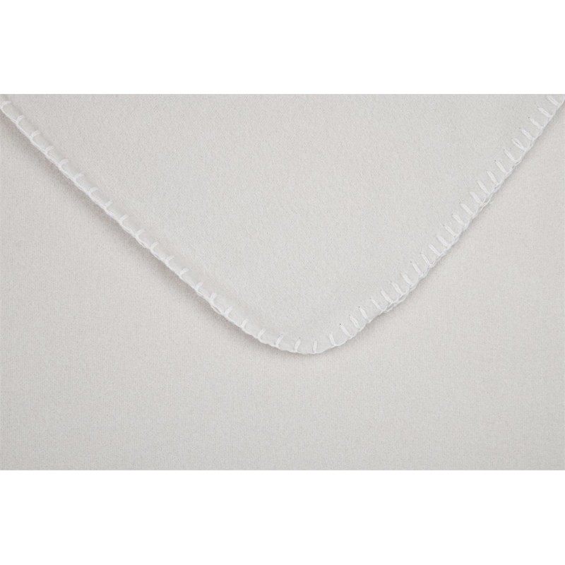 Plaid Carlton 125x150 cm – Polaire douce 100% polyester, finition point de cheval, plusieurs coloris