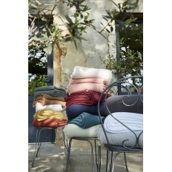 Plaid à franges GAIA en gaze de coton – Douceur et élégance pour votre intérieur
