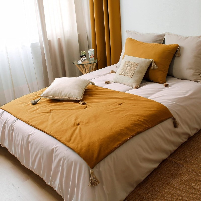 Édredon bout de lit en coton avec pompons Cocoon – Chic et douillet